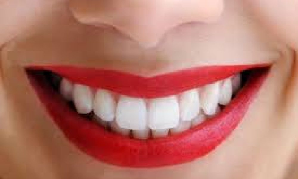 ¿ Quieres mantener una bonita sonrisa ? Clínica dental Dr. David Martinez